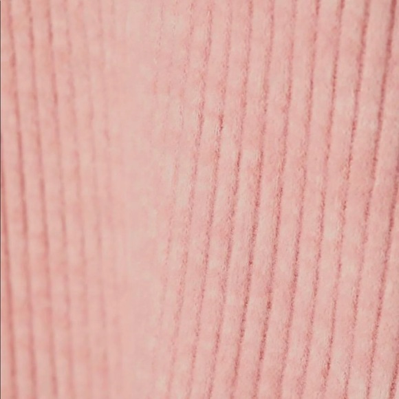 Pink sweater - Picture 3 of 3